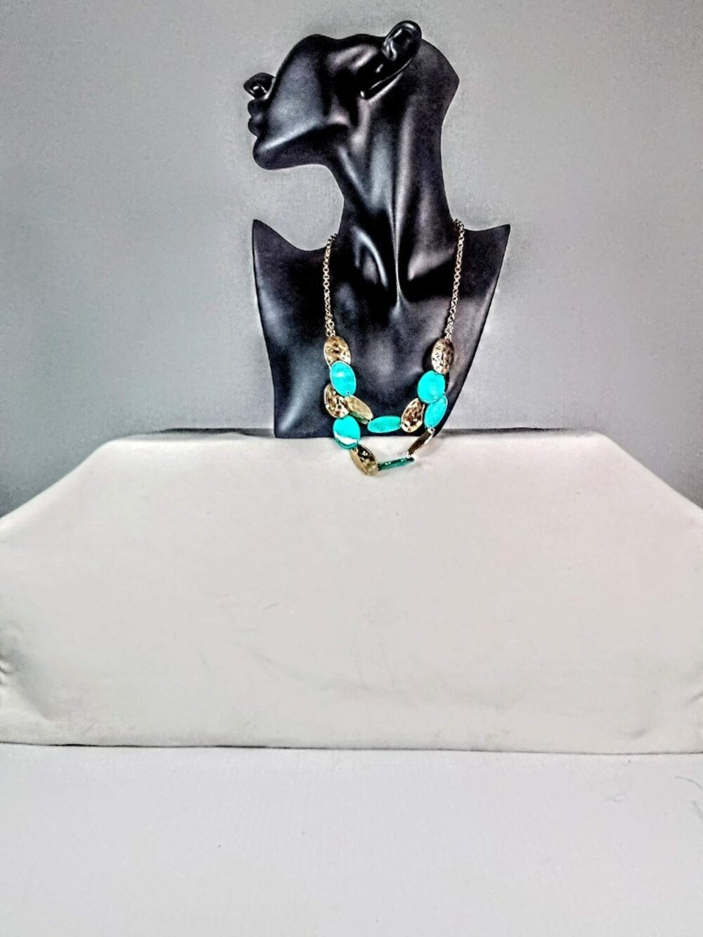 New Gold/Turquoise Accent Necklace